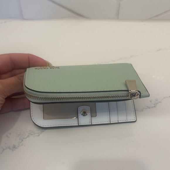 Kate Spade Mint Green Card Holder - Picture 5 of 9